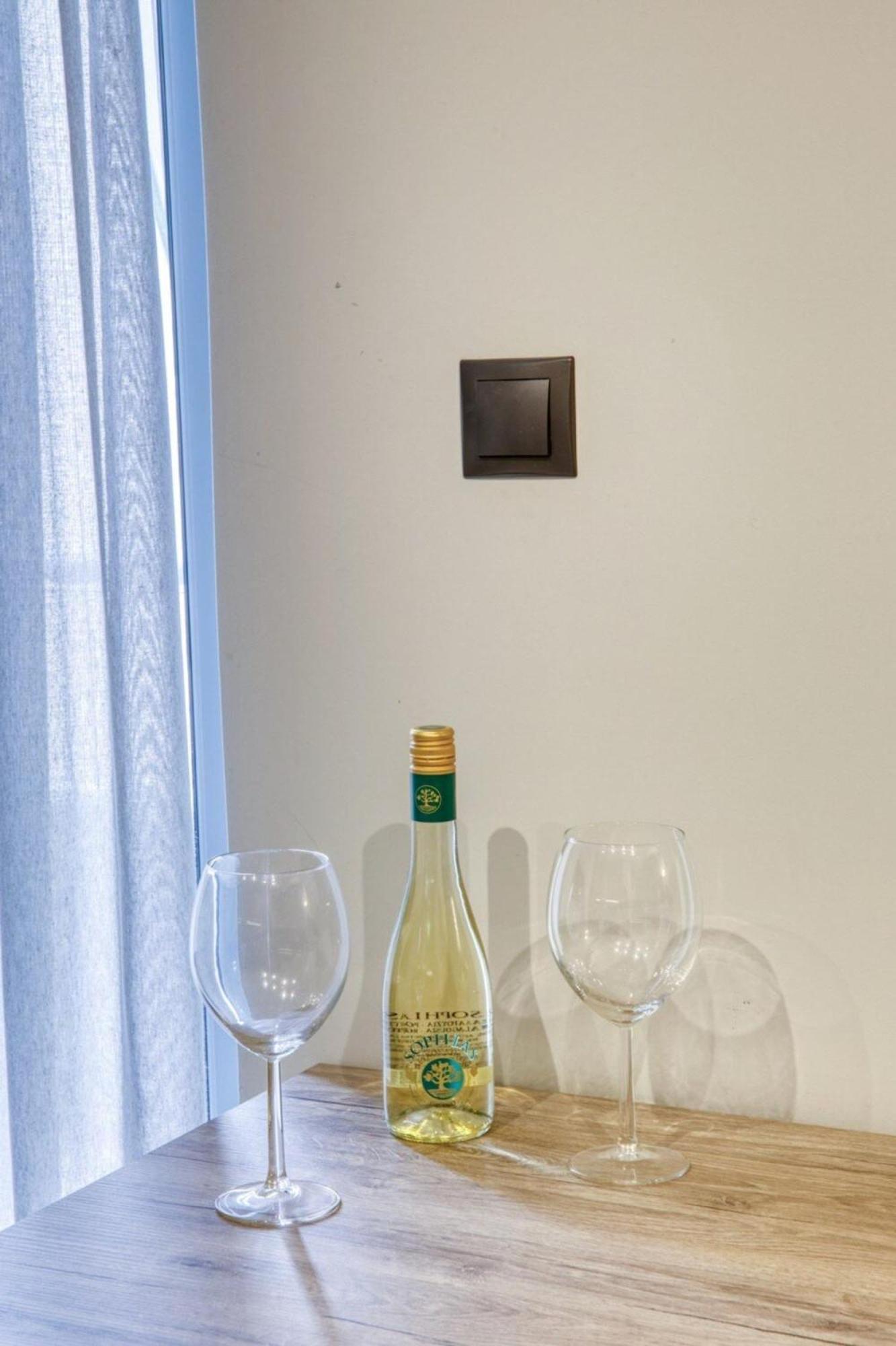 Sweet And Modern Flat At Palaio Faliro Athens